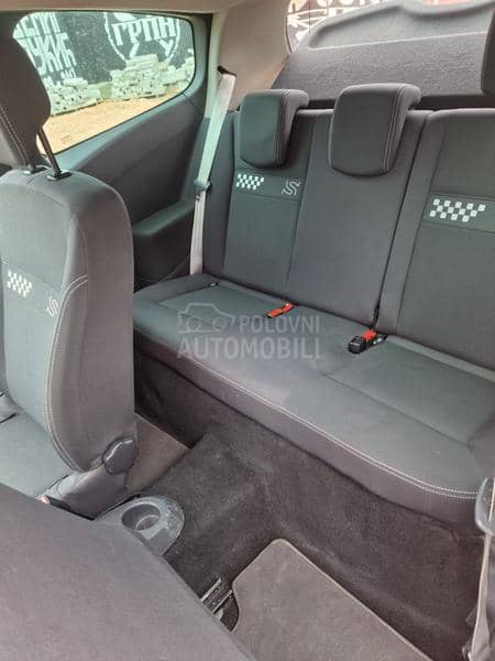 Renault Clio 1.2 100