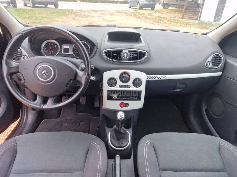Renault Clio 1.2 100
