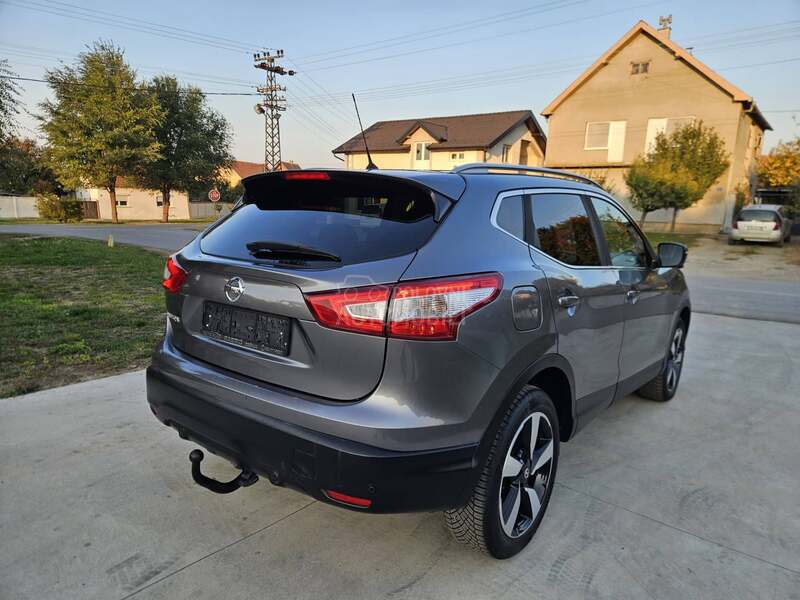 Nissan Qashqai 1.2b PANO/360KAM