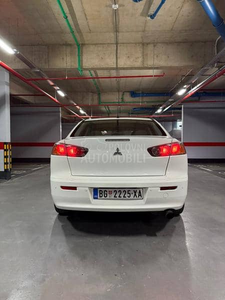 Mitsubishi Lancer 