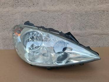 Desni far za Peugeot 807