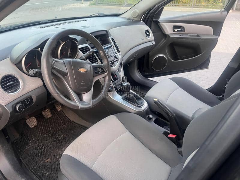Chevrolet Cruze 1.6