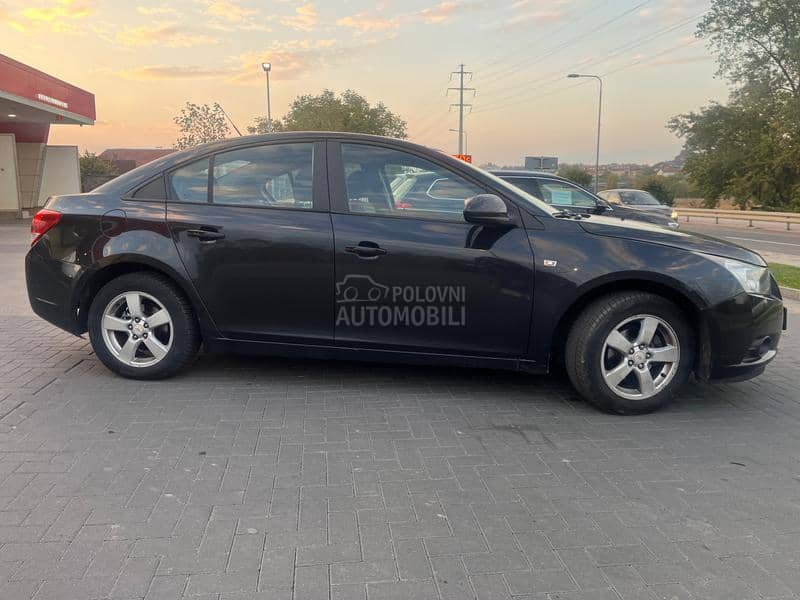 Chevrolet Cruze 1.6