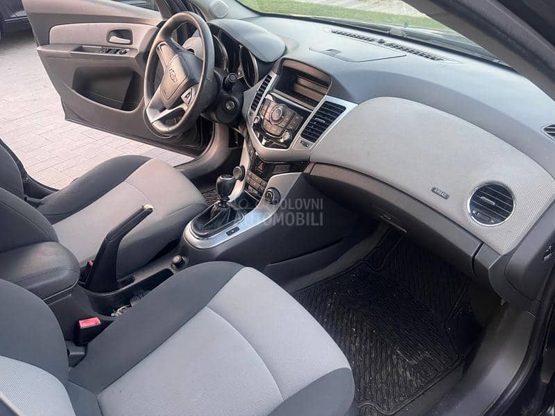 Chevrolet Cruze 1.6