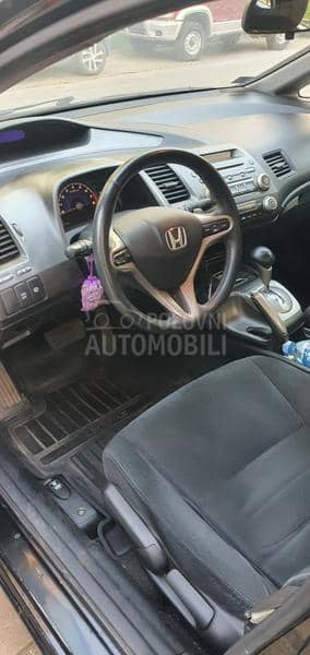 Honda Civic Sedan AT