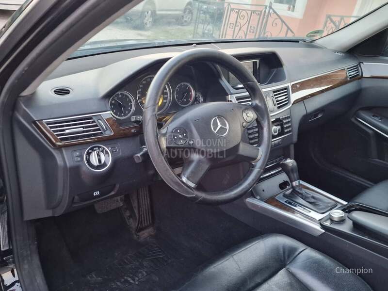 Mercedes Benz E 200 