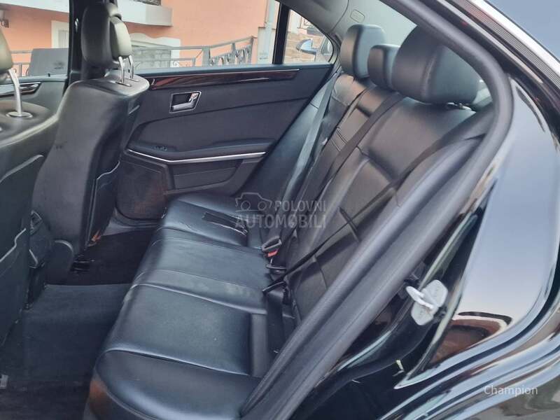 Mercedes Benz E 200 
