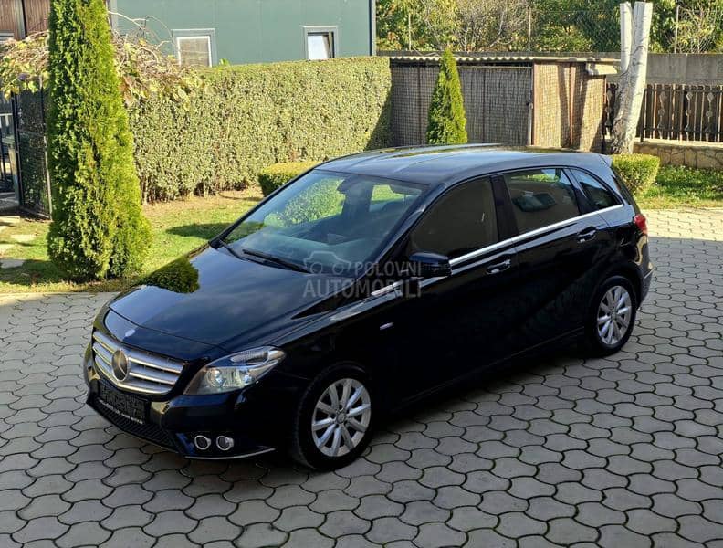 Mercedes Benz B 180 PREMIUM