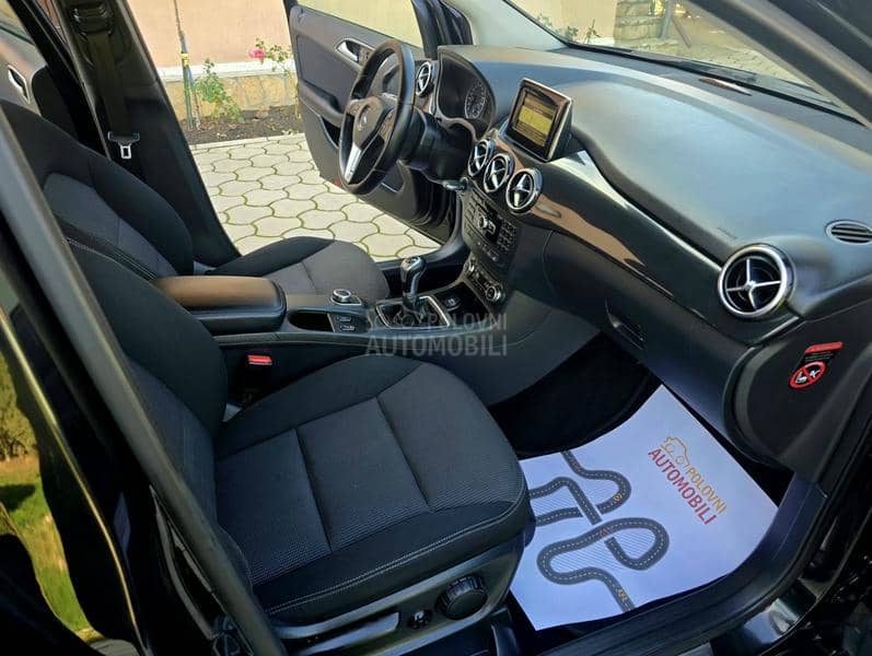 Mercedes Benz B 180 PREMIUM