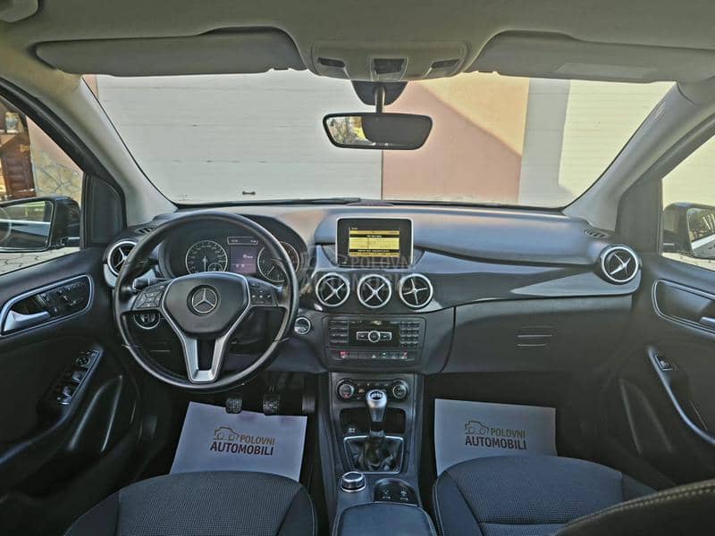 Mercedes Benz B 180 PREMIUM