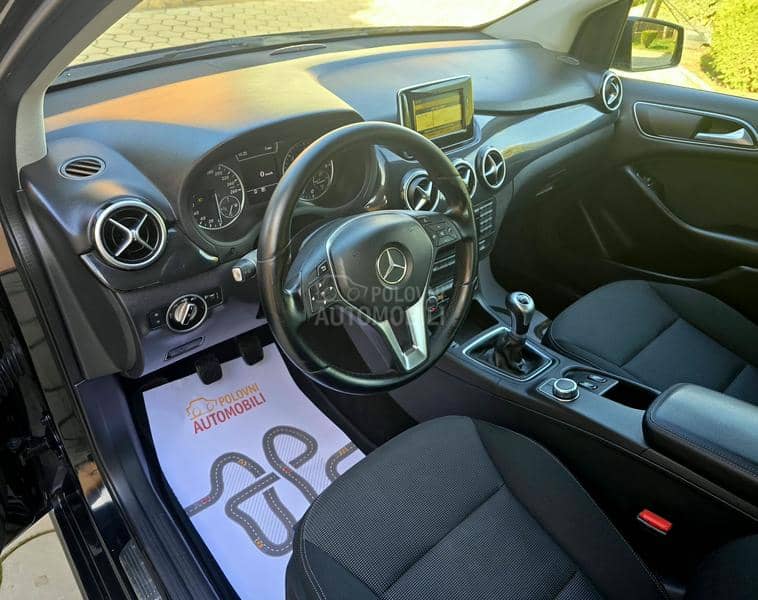 Mercedes Benz B 180 PREMIUM