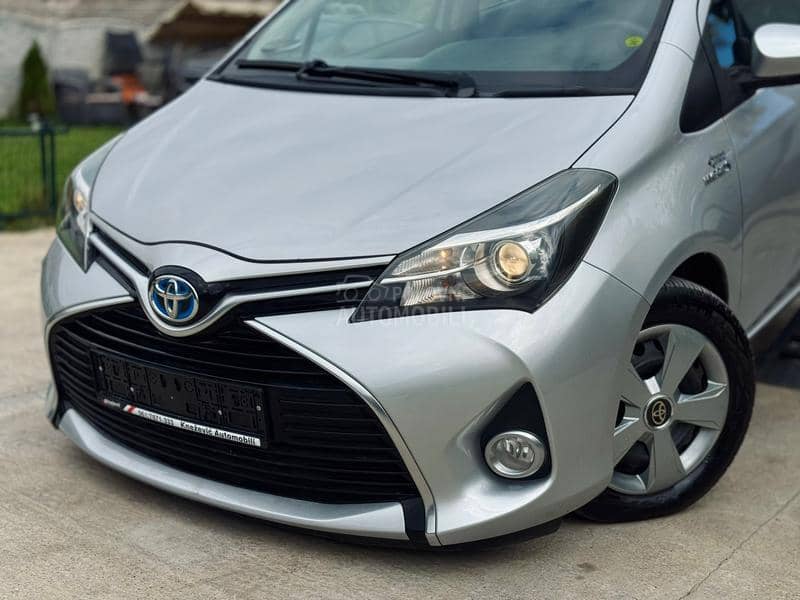 Toyota Yaris 1VL/HIBRID/VVT-i Toyota Yaris 1VL/HIBRID/VVT-i