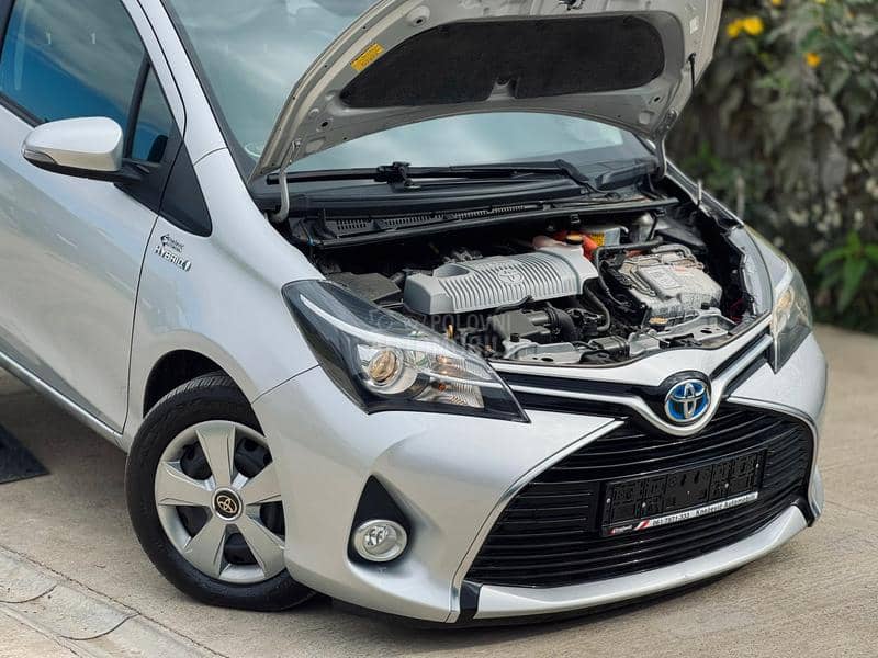 Toyota Yaris 1VL/HIBRID/VVT-i Toyota Yaris 1VL/HIBRID/VVT-i