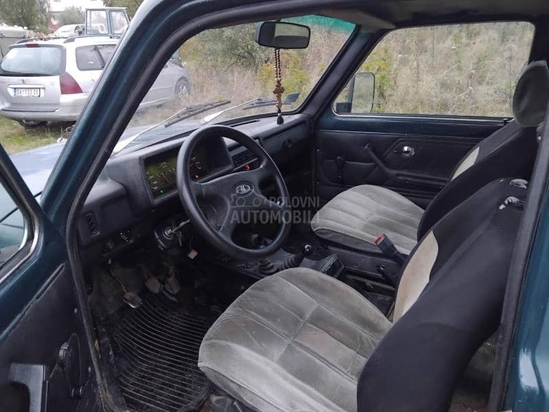 Lada Niva 