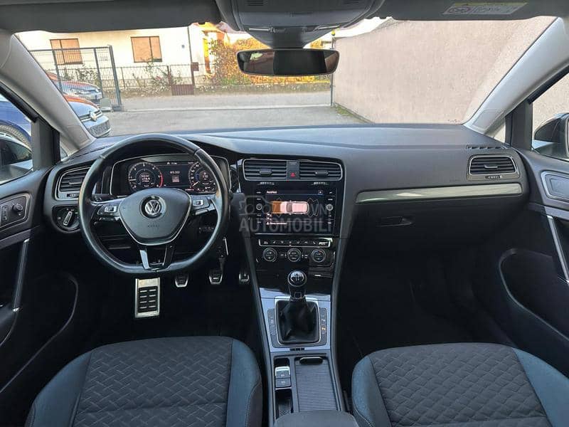 Volkswagen Golf 7 1.6/R-Line/Virtual Volkswagen Golf 7 1.6/R-Line/Virtual
