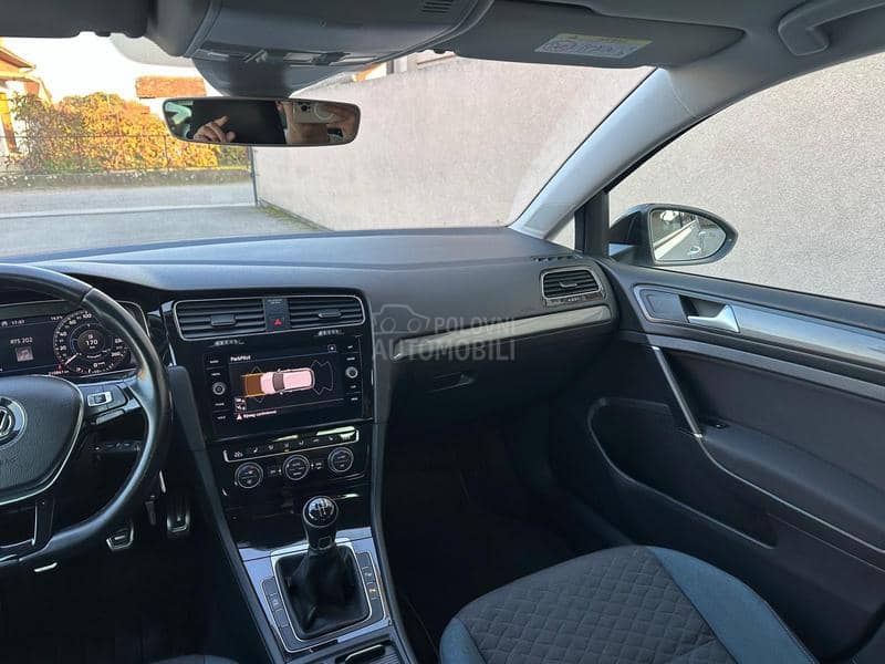 Volkswagen Golf 7 1.6/R-Line/Virtual Volkswagen Golf 7 1.6/R-Line/Virtual