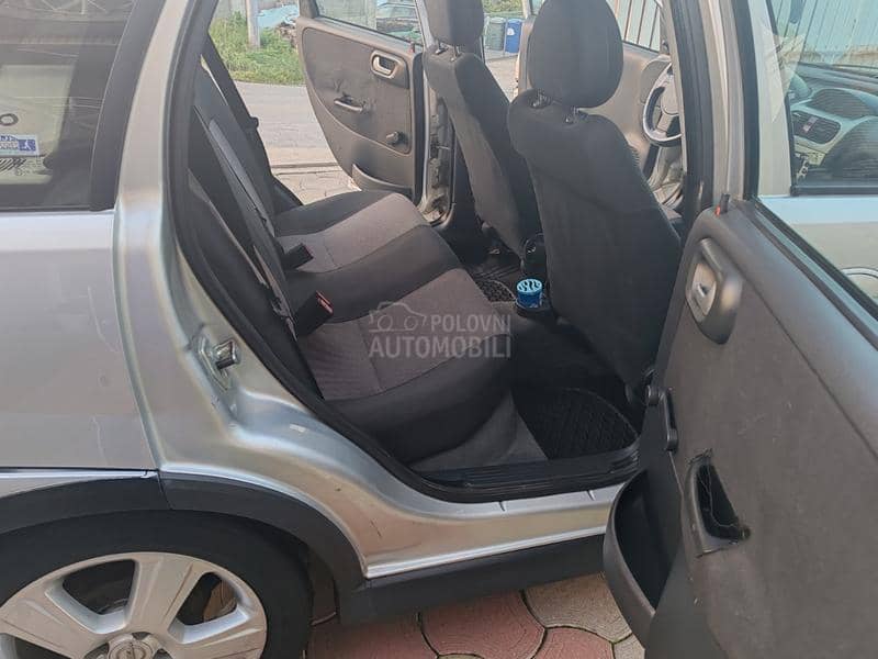 Opel Corsa C 1.3 mjet