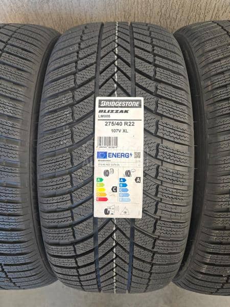 Bridgestone 275/40 R22 Zimska