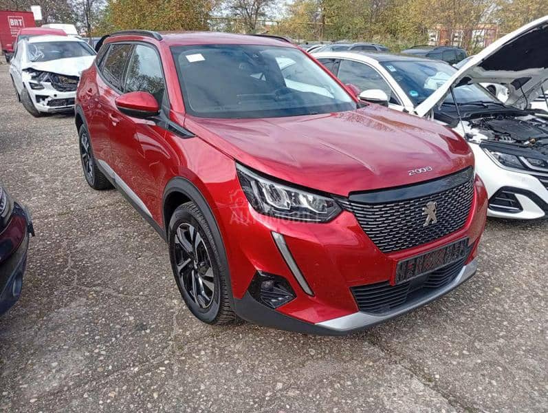 Peugeot 2008 1.2 PURETECH ALLURE