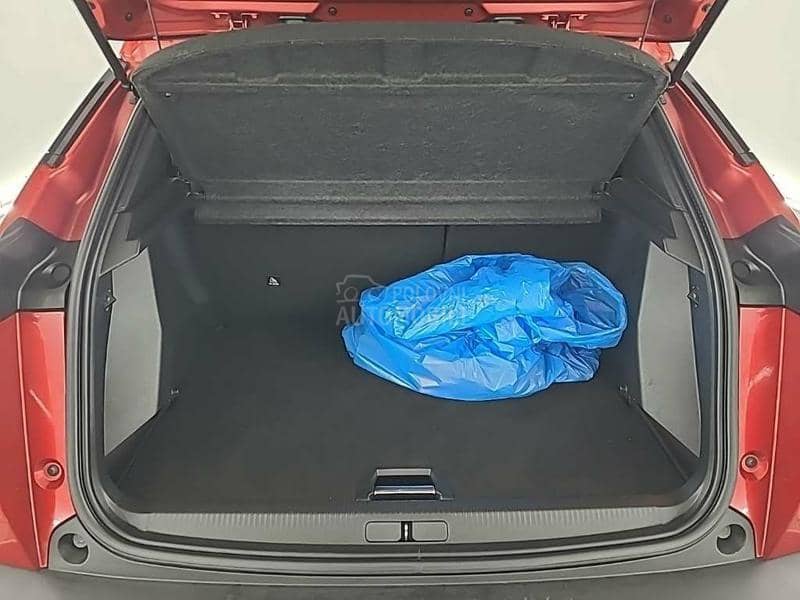 Peugeot 2008 1.2 ALLURE