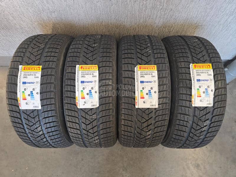 Pirelli 255/45 R19 Zimska