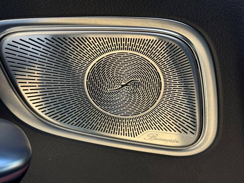 Mercedes Benz GLC 300 AMG NIGHT 360c LIGHT