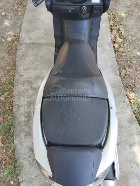 Yamaha YP Majesty 400