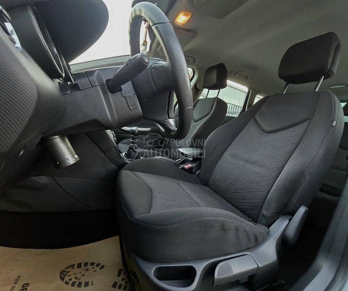 Peugeot 308 1.6 HDI Peugeot 308 1.6 HDI