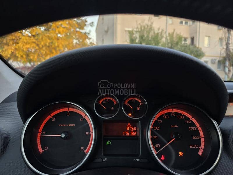 Peugeot 308 1.6 HDI Peugeot 308 1.6 HDI