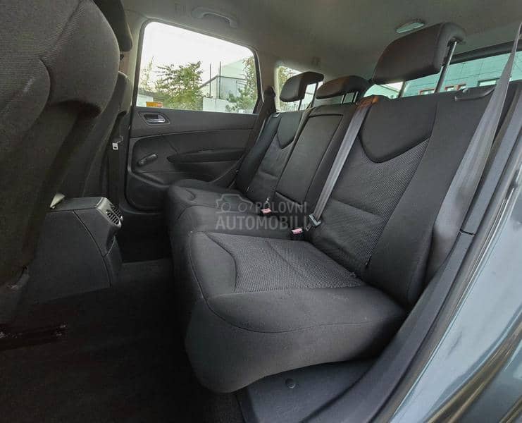 Peugeot 308 1.6 HDI Peugeot 308 1.6 HDI