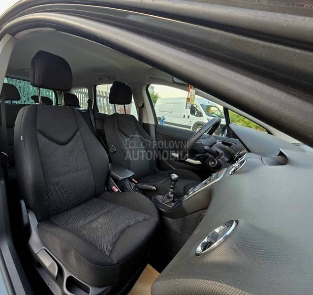 Peugeot 308 1.6 HDI Peugeot 308 1.6 HDI