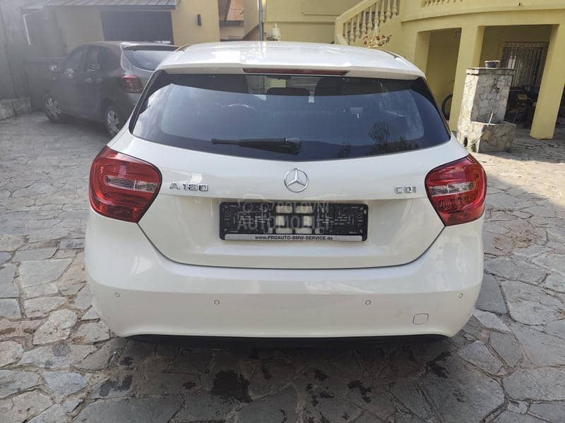 Mercedes Benz A 180 109 k s Mercedes Benz A 180 109 k s