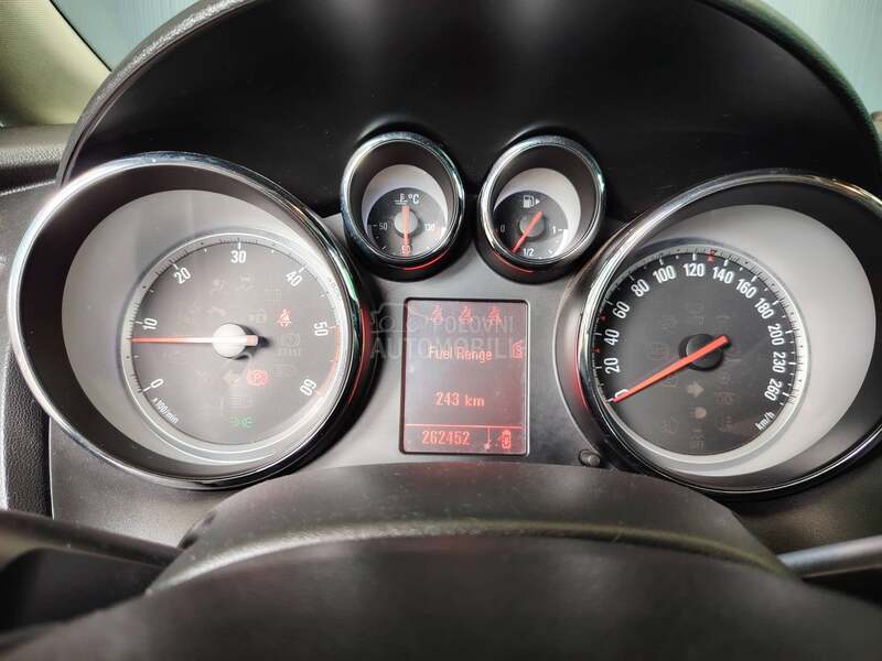 Opel Astra J 