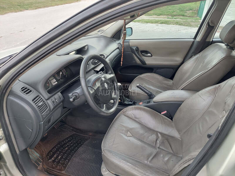 Renault Laguna //NOVA//