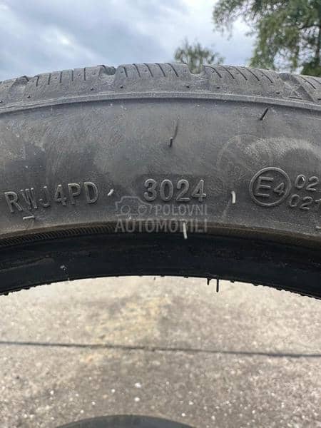 ROCKBLADE 275/35 R19 Zimska