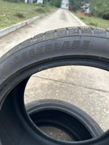 ROCKBLADE 275/35 R19 Zimska