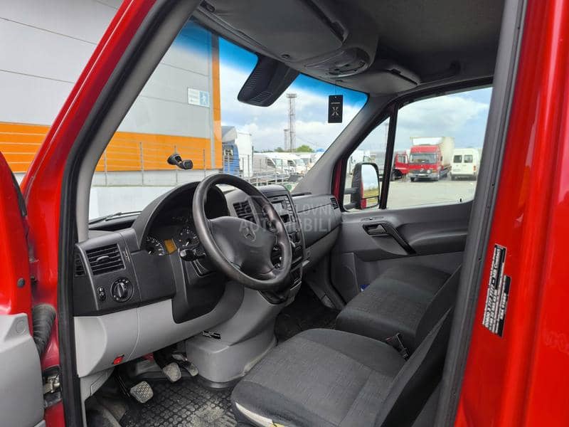 Mercedes Benz Sprinter 519