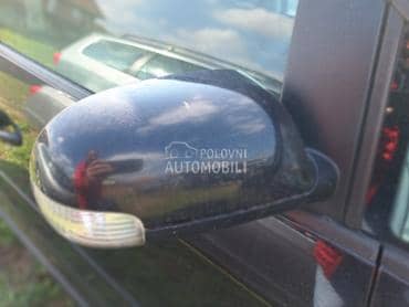 Retrovizor desni za Volkswagen Touran od 2003. do 2010. god.