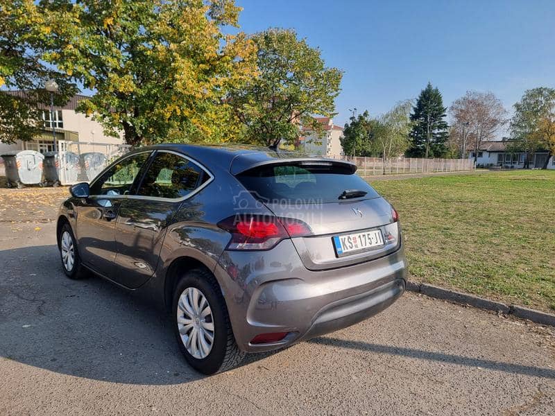 DS 4 