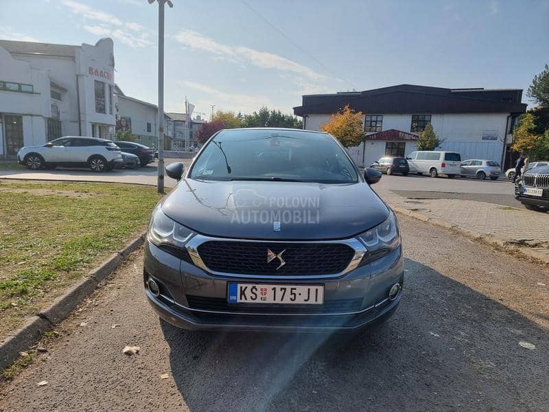 DS 4 