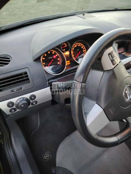 Opel Astra H 1.6 GTC