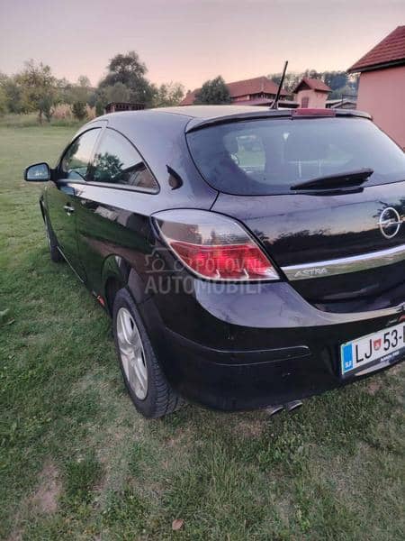Opel Astra H 1.6 GTC
