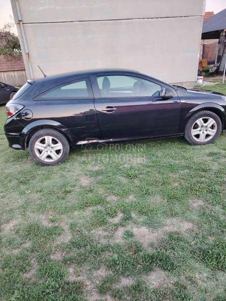 Opel Astra H 1.6 GTC