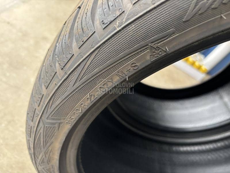 Vredestein 315/30 R22 Zimska