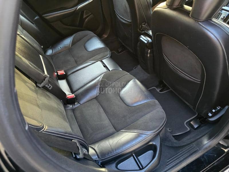 Volvo V40 2.0 D4//F-ULL// Volvo V40 2.0 D4//F-ULL//
