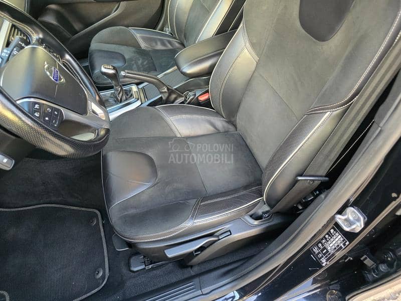 Volvo V40 2.0 D4//F-ULL// Volvo V40 2.0 D4//F-ULL//