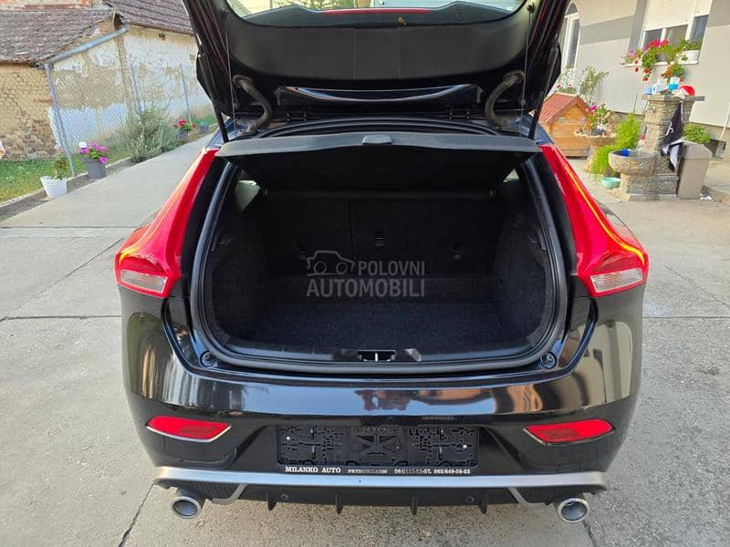 Volvo V40 2.0 D4//F-ULL// Volvo V40 2.0 D4//F-ULL//