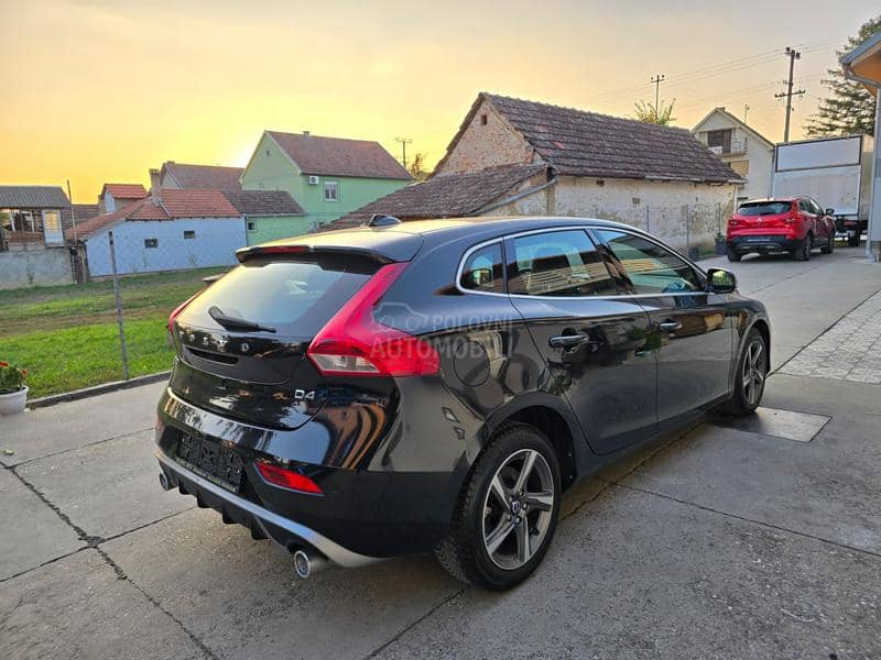 Volvo V40 2.0 D4//F-ULL// Volvo V40 2.0 D4//F-ULL//