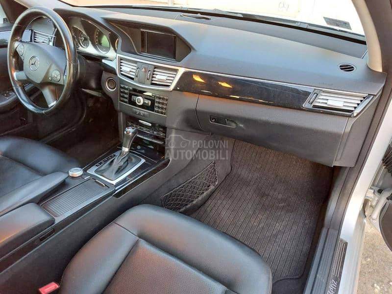 Mercedes Benz E 220 CDI