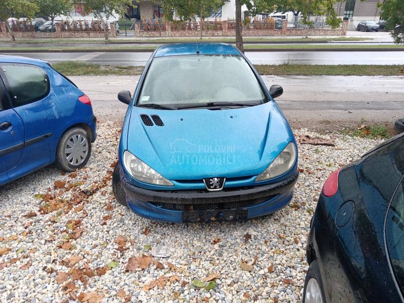 Delovi za Peugeot 206 1,4 i 2005. god.